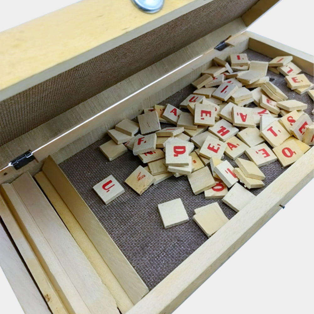 SCRABBLE SET